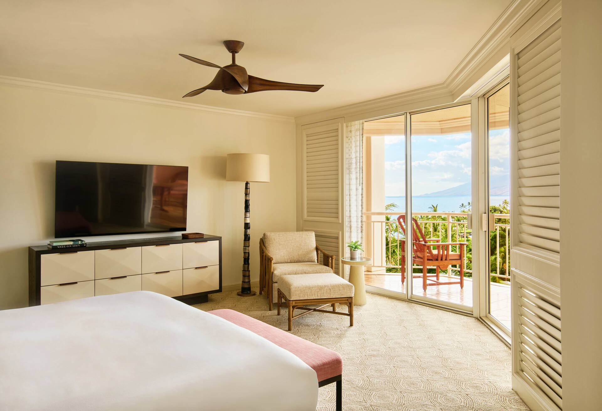Alii Suite - 1 King Bed thumbnail 5