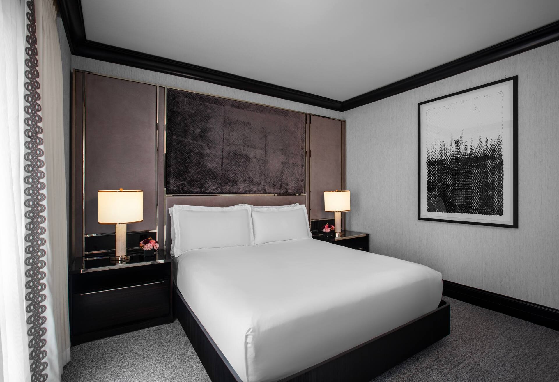 Astoria Suite - 1 King Bdrm - Two Fireplaces