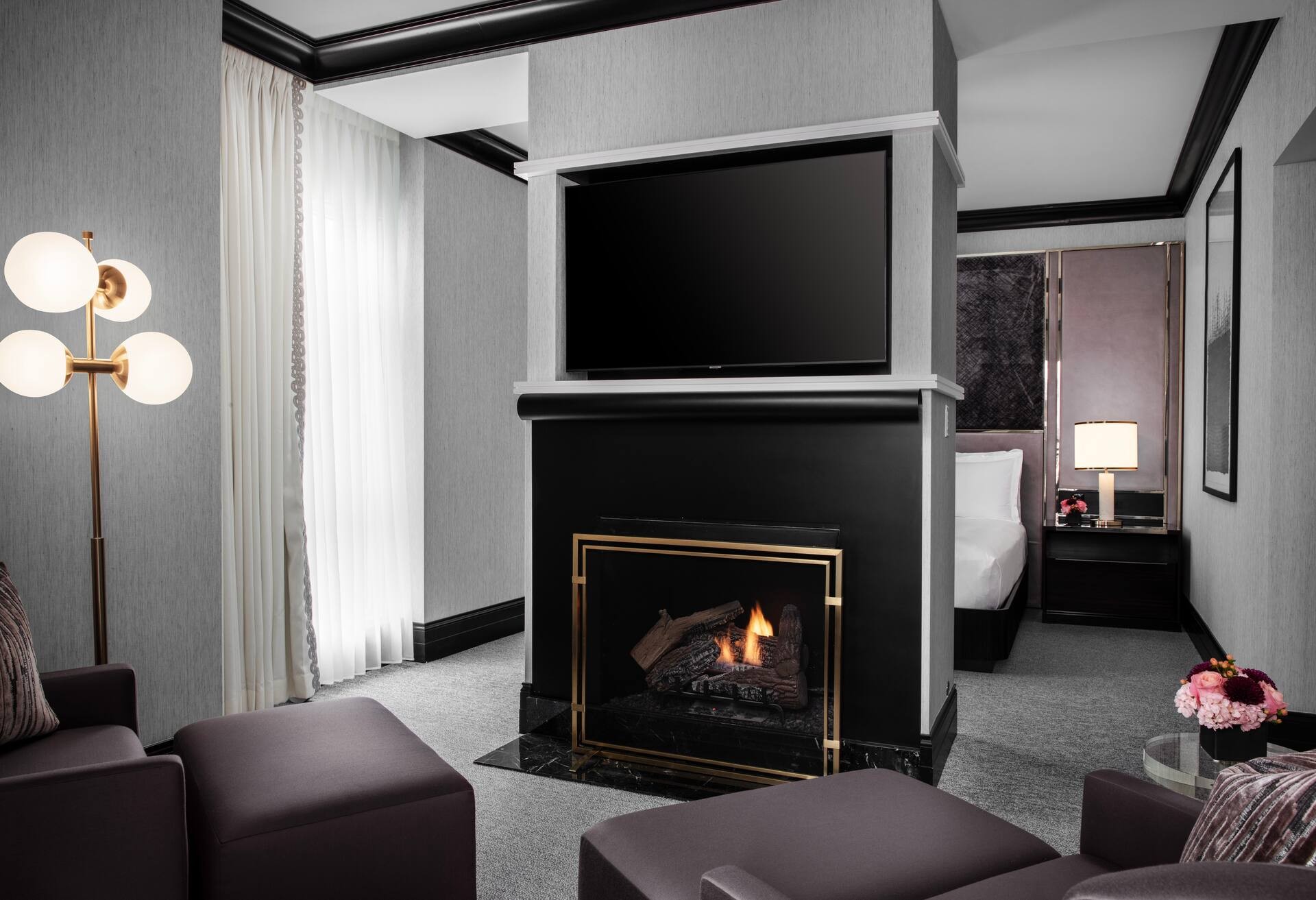 Astoria Suite - 1 King Bdrm - Two Fireplaces