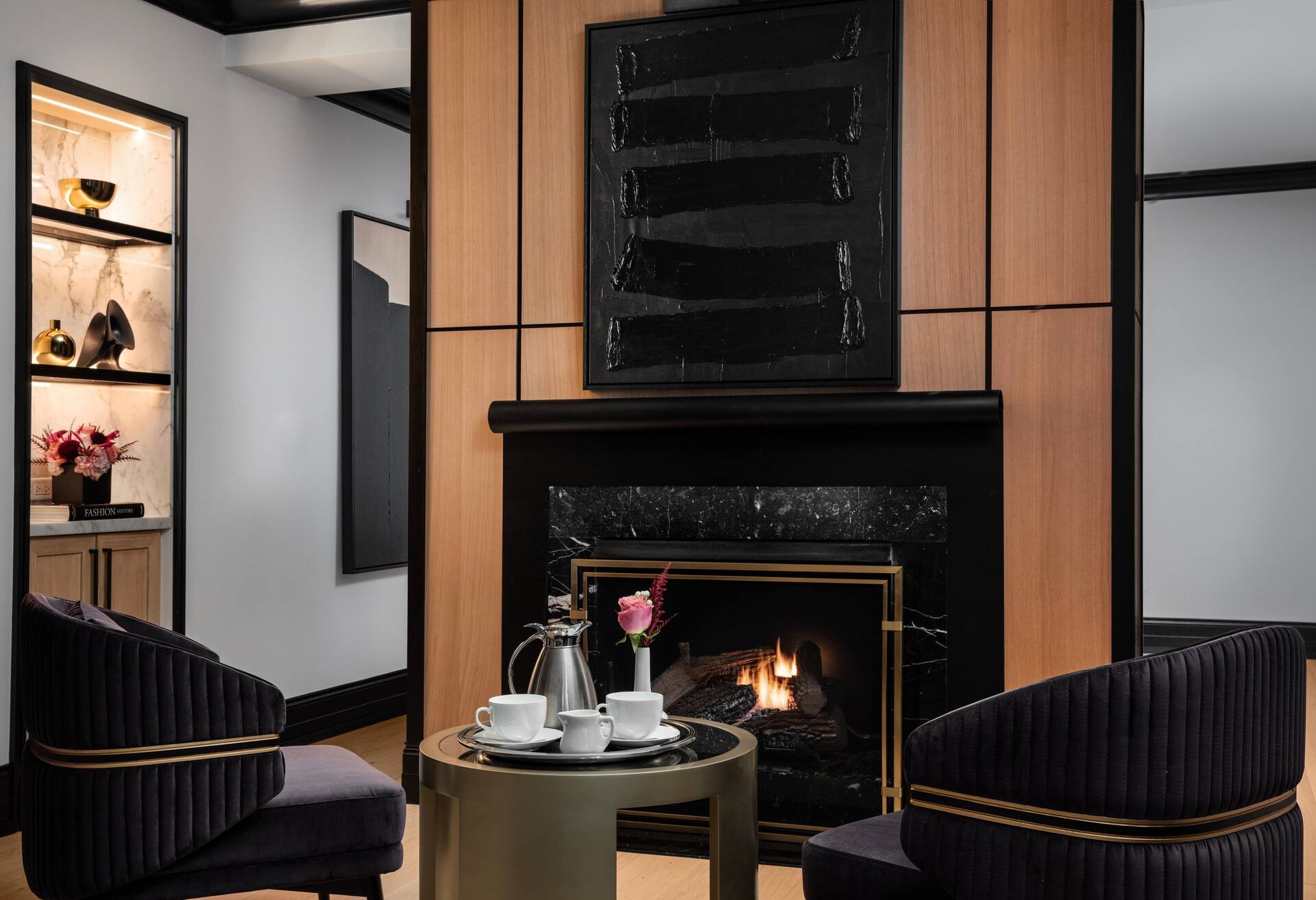 Astoria Suite - 2 King Bdrms - Two Fireplaces