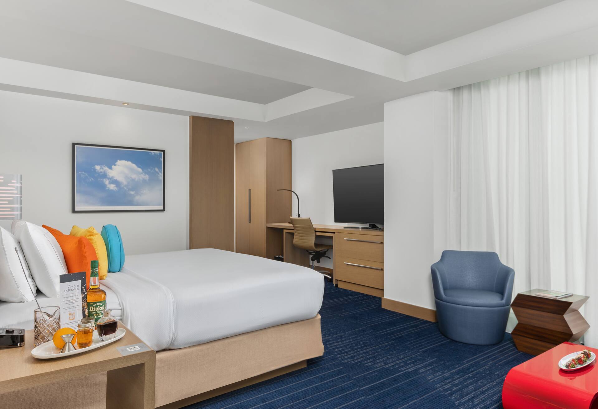 1 King Bed 1 Bedroom Suite Mountain View