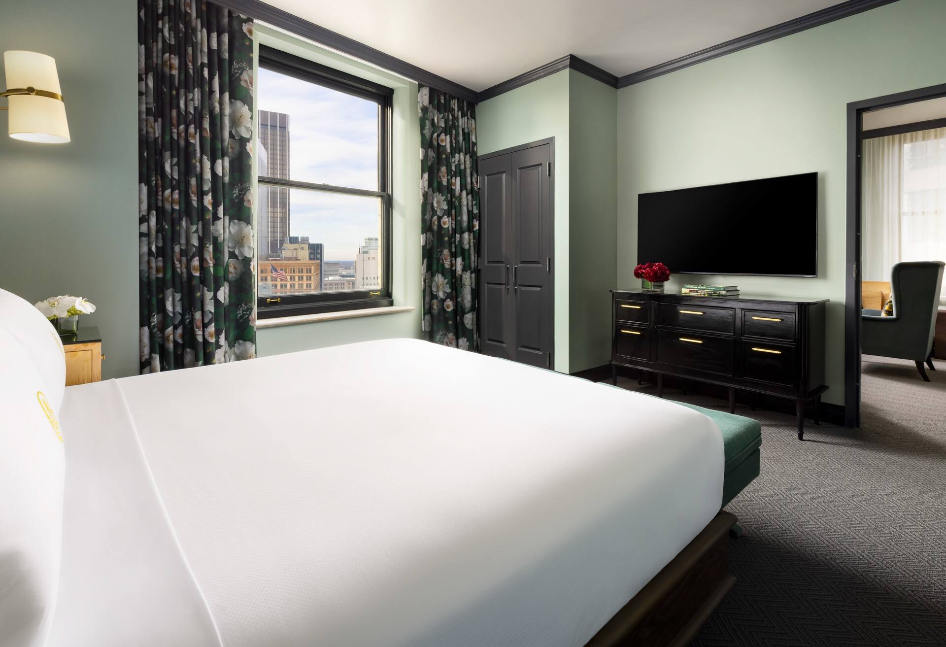 1 King Bed 1 Bedroom Suite-city View photo 1
