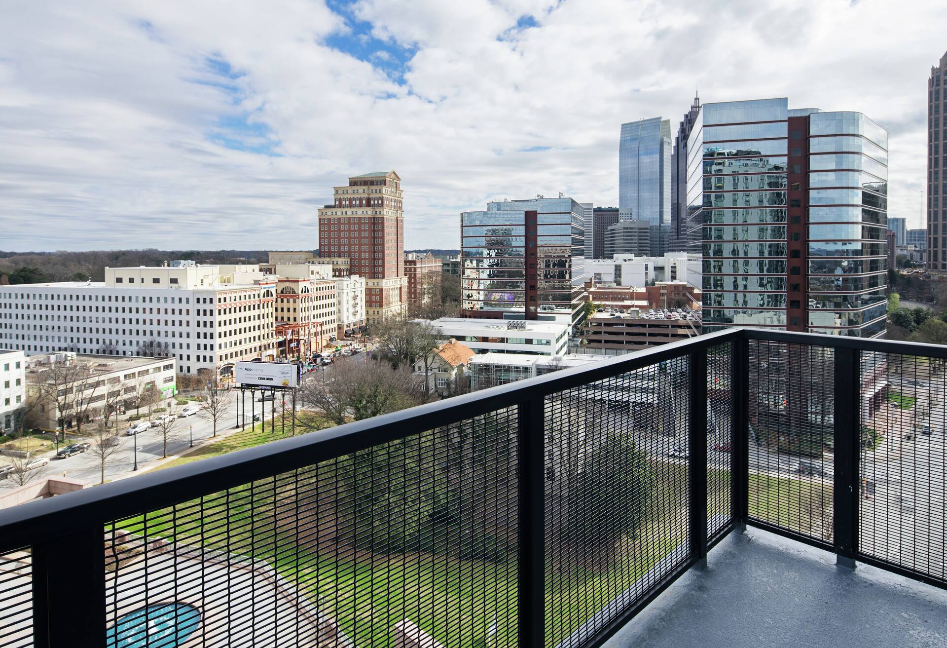 1 King Bed with Balcony photo 2
