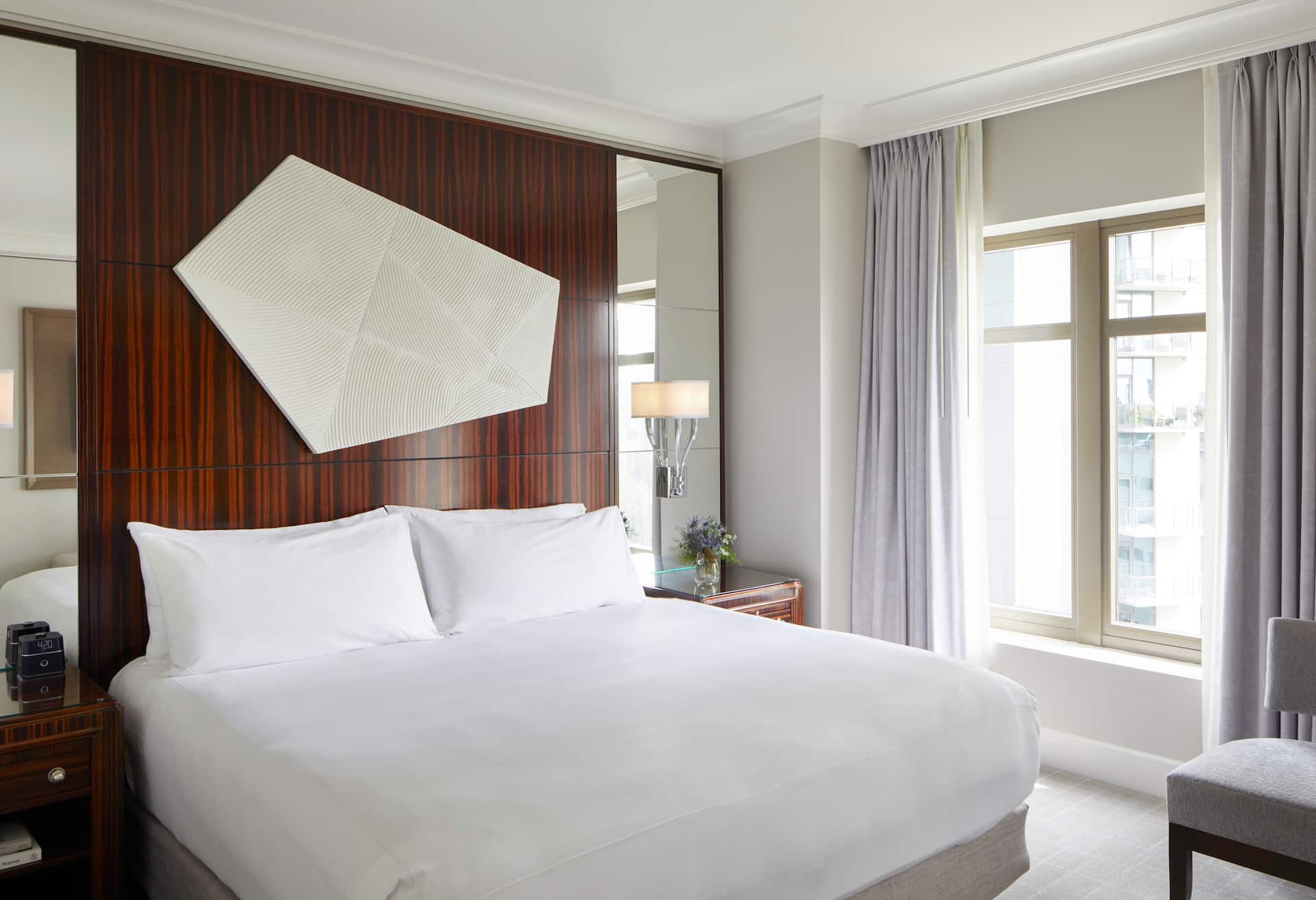 Deluxe King Bed Room photo 1