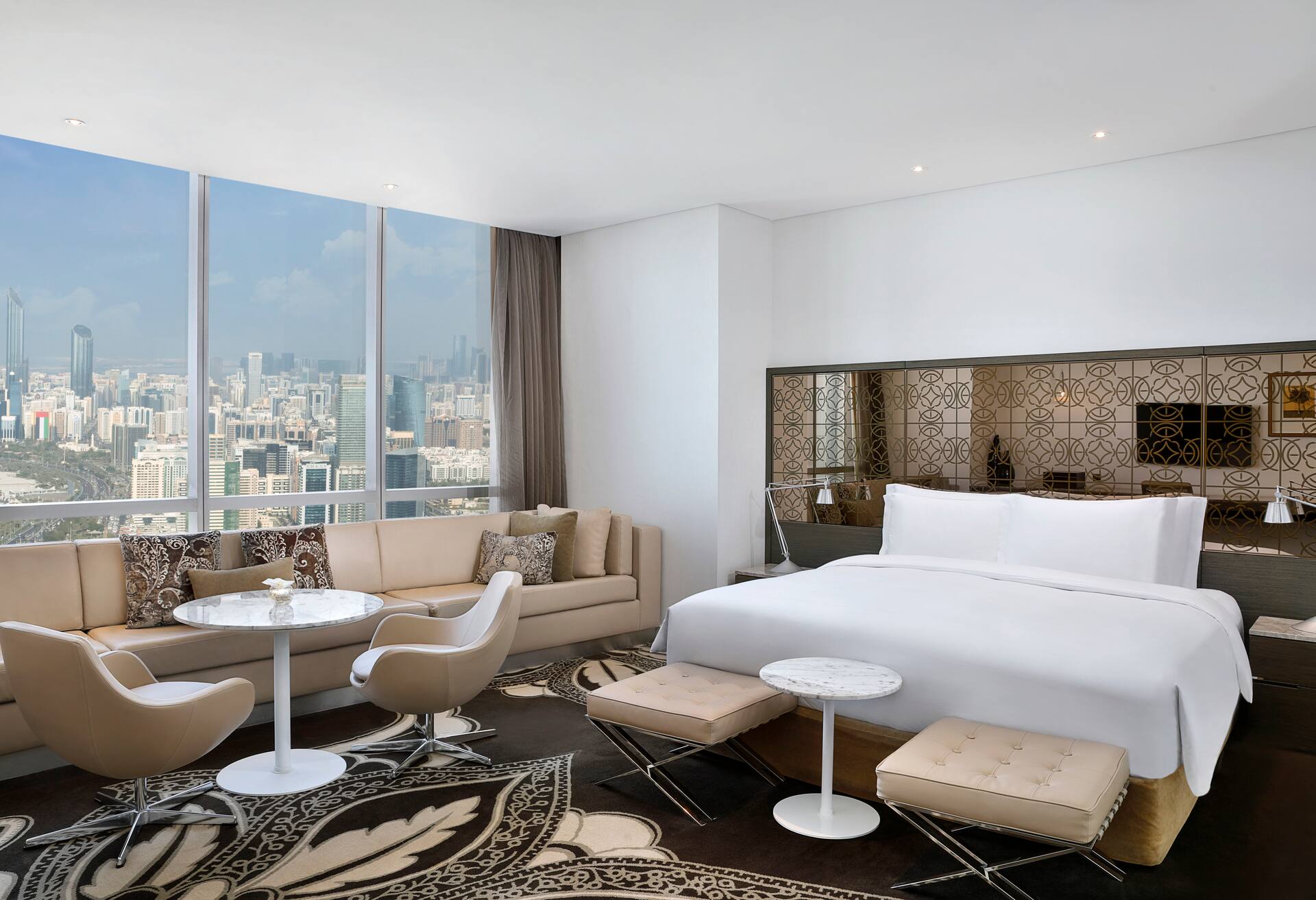 King Junior Suite - Level 45