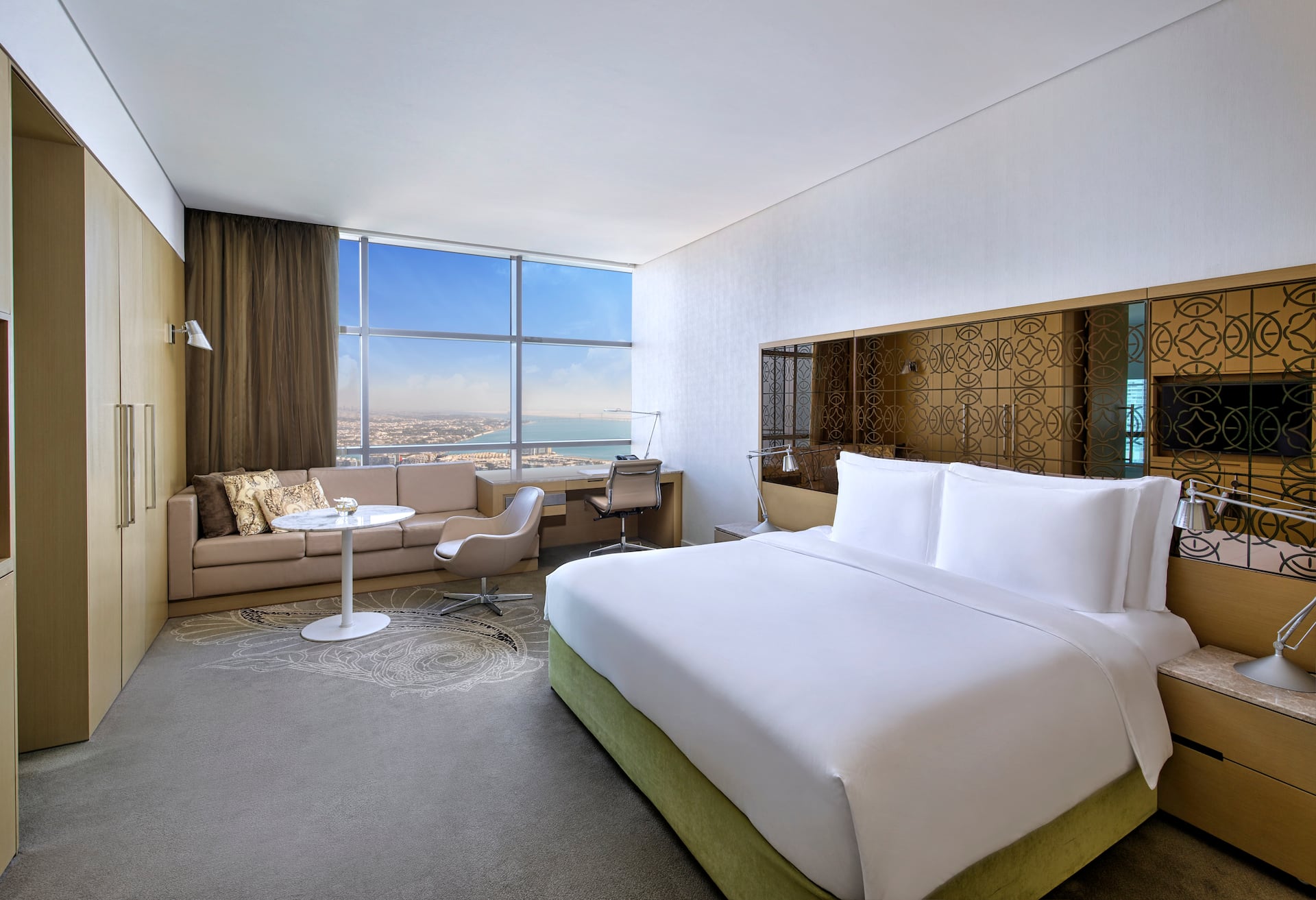 King Premier Family Room with Sea View