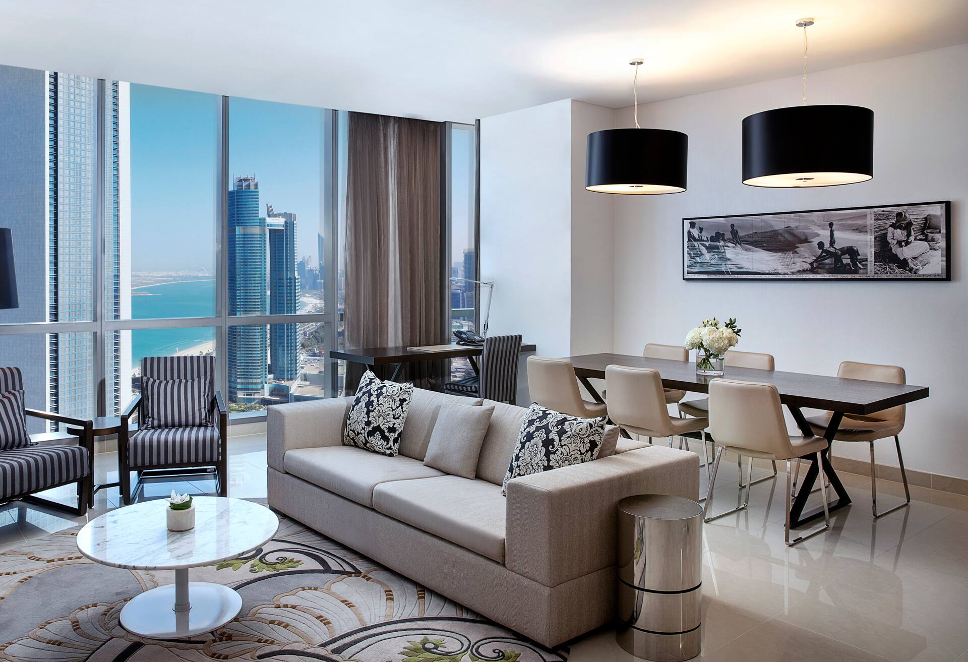 Queen One Bedroom Apartment with Sea View — photo 3