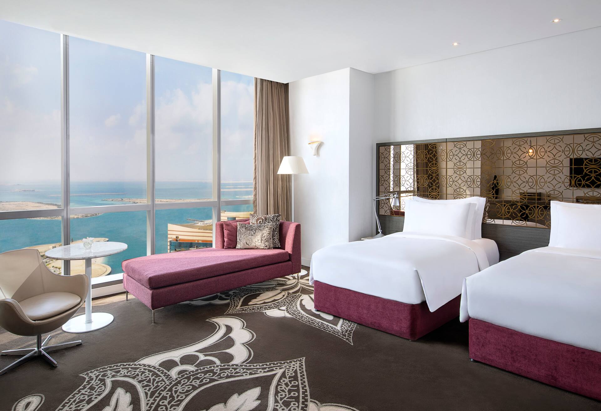 Twin Grand Premier Room with Sea View — photo 3