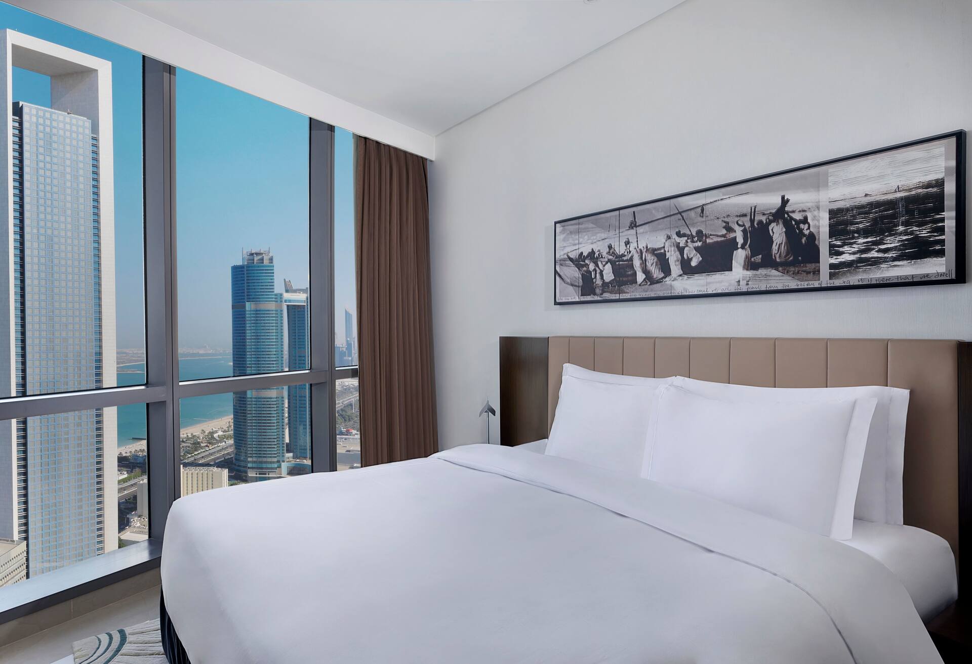 King One Bedroom Apartment with Sea View photo 3
