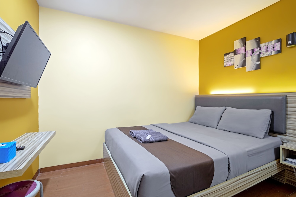 Deluxe Room - Photo 4