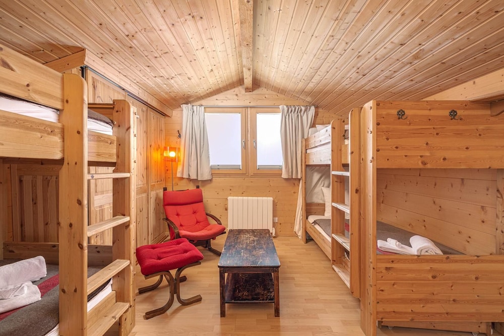 Chalet (3 Bedrooms) photo 2