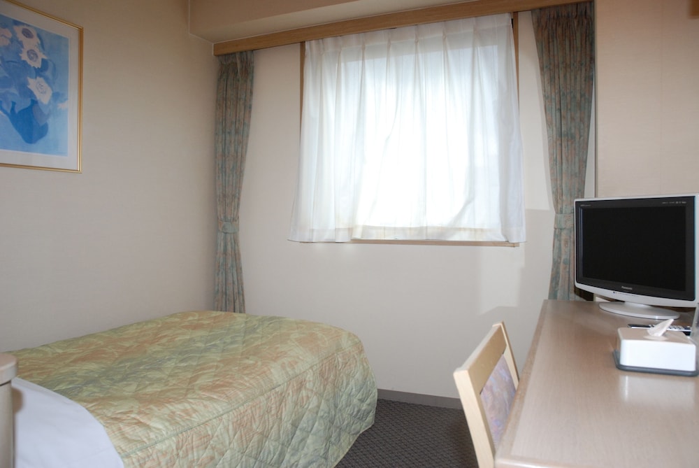 Standard Single Room, Smoking