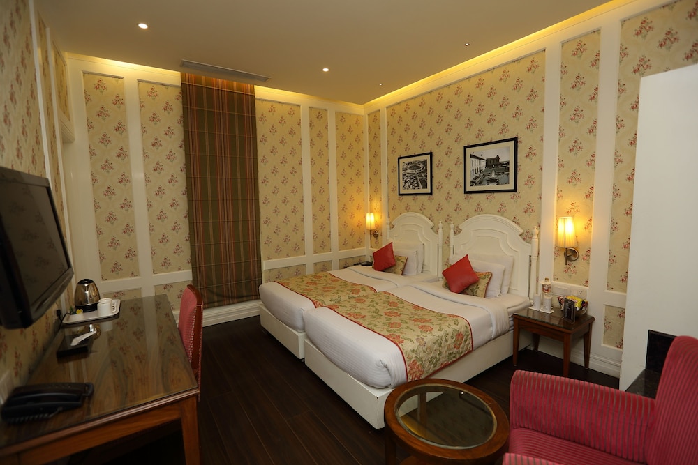 Deluxe Room - Photo 11