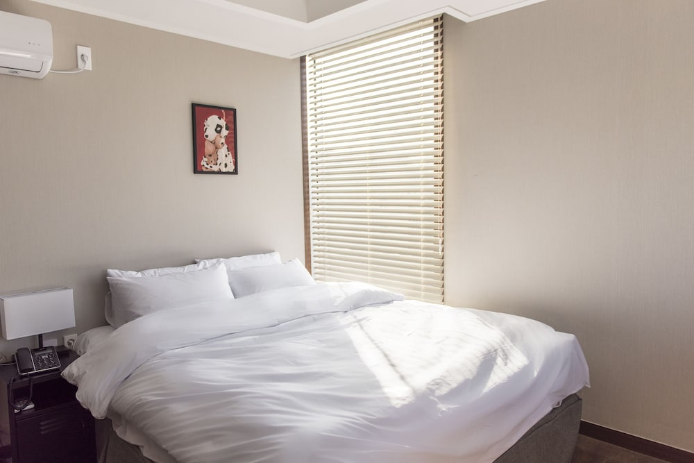 Deluxe Double Room - Photo 10