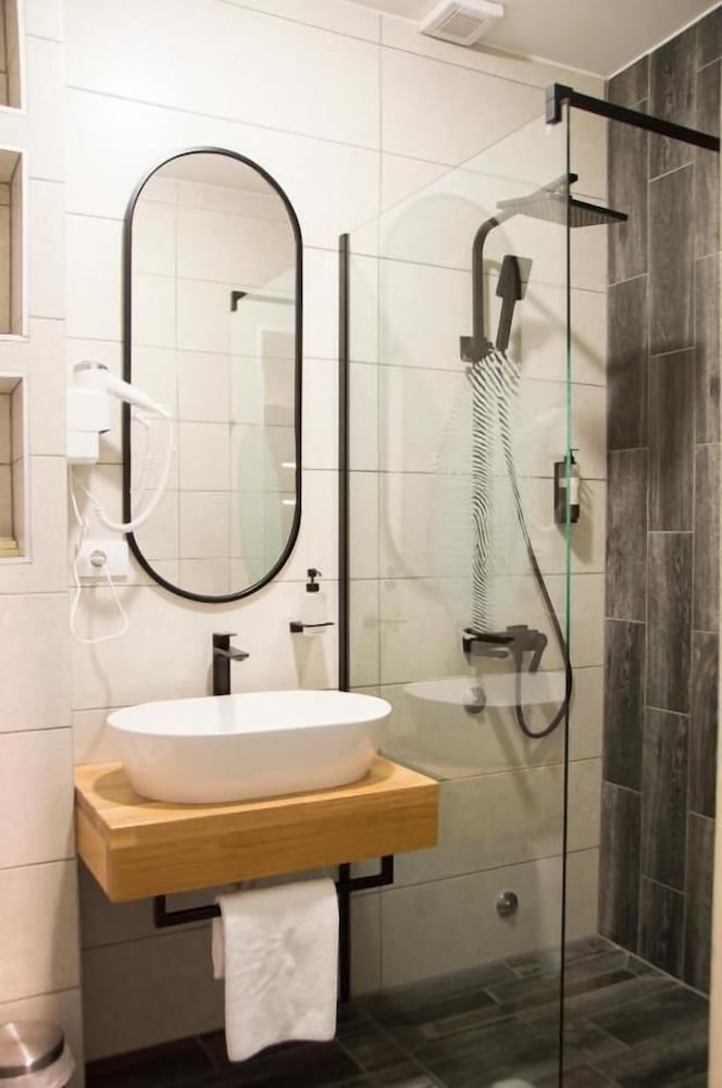 Superior Triple Room photo 2