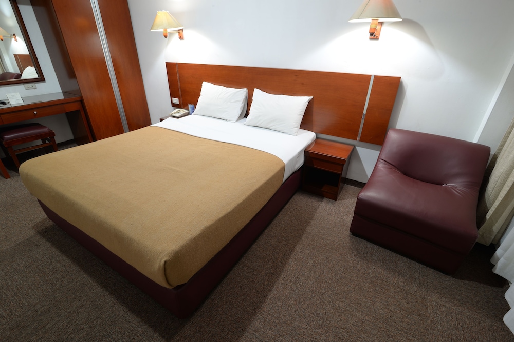 Standard Double Room - Photo 3