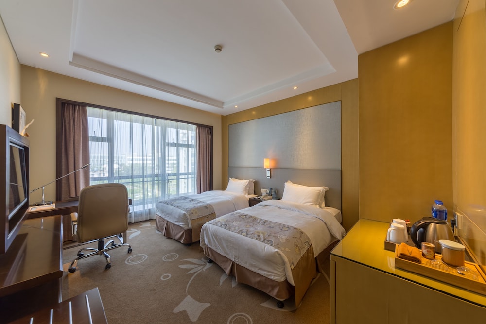 Elegand Twin Room photo 3