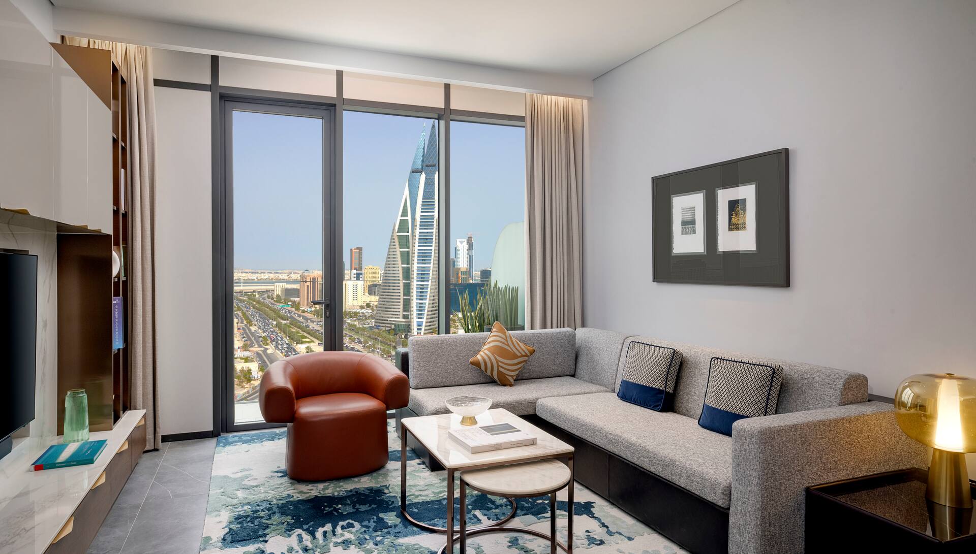 King One Bedroom Suite with Balcony Sea View photo 1