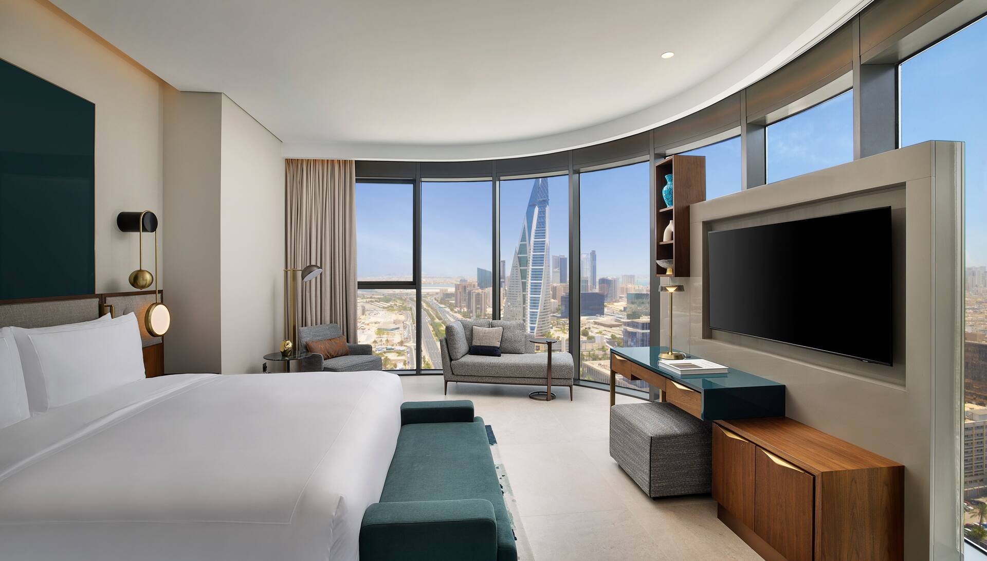 King Three Bedroom Suite City View