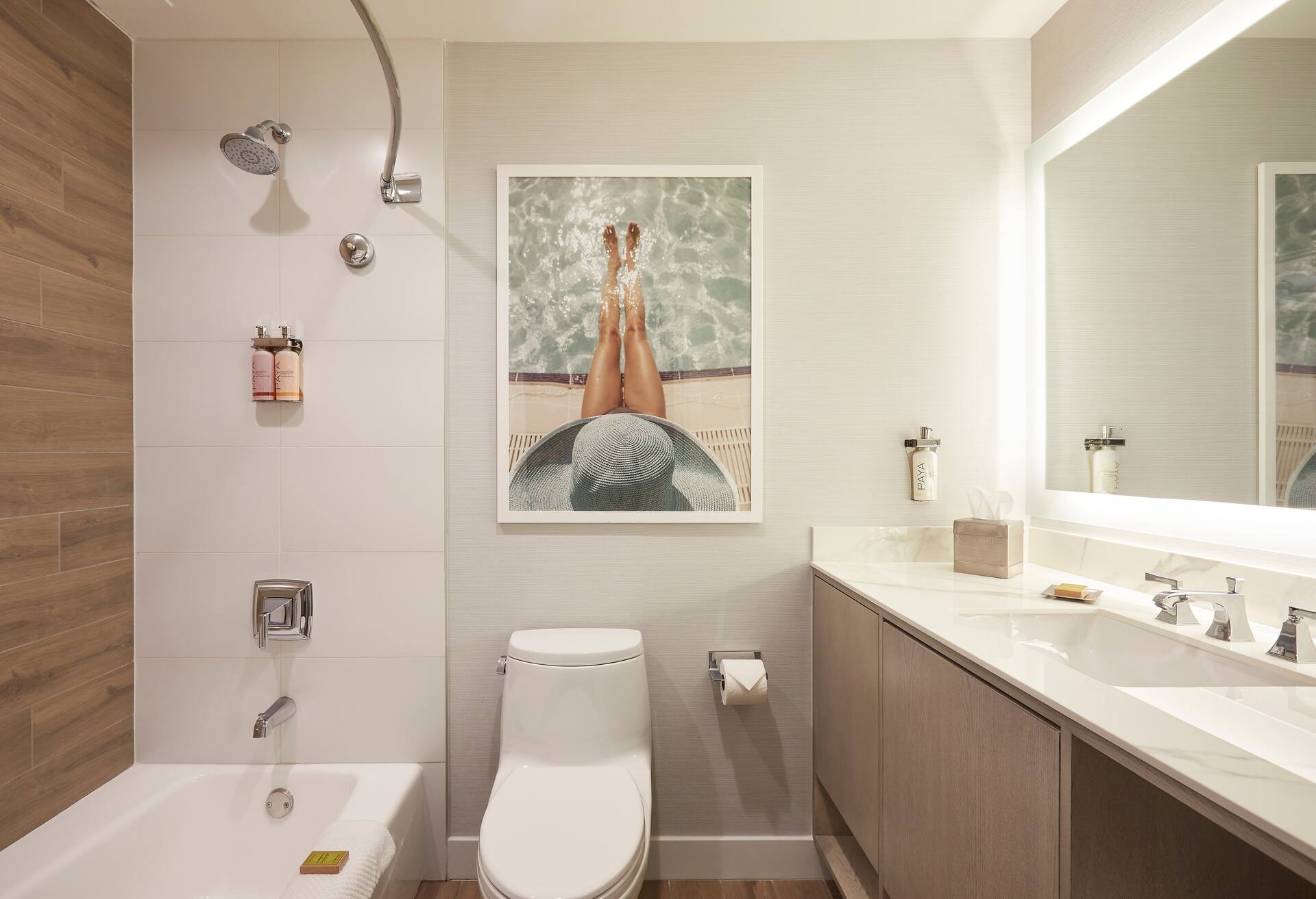 Partial Oceanview 1 King Mob Acc/tub photo 2