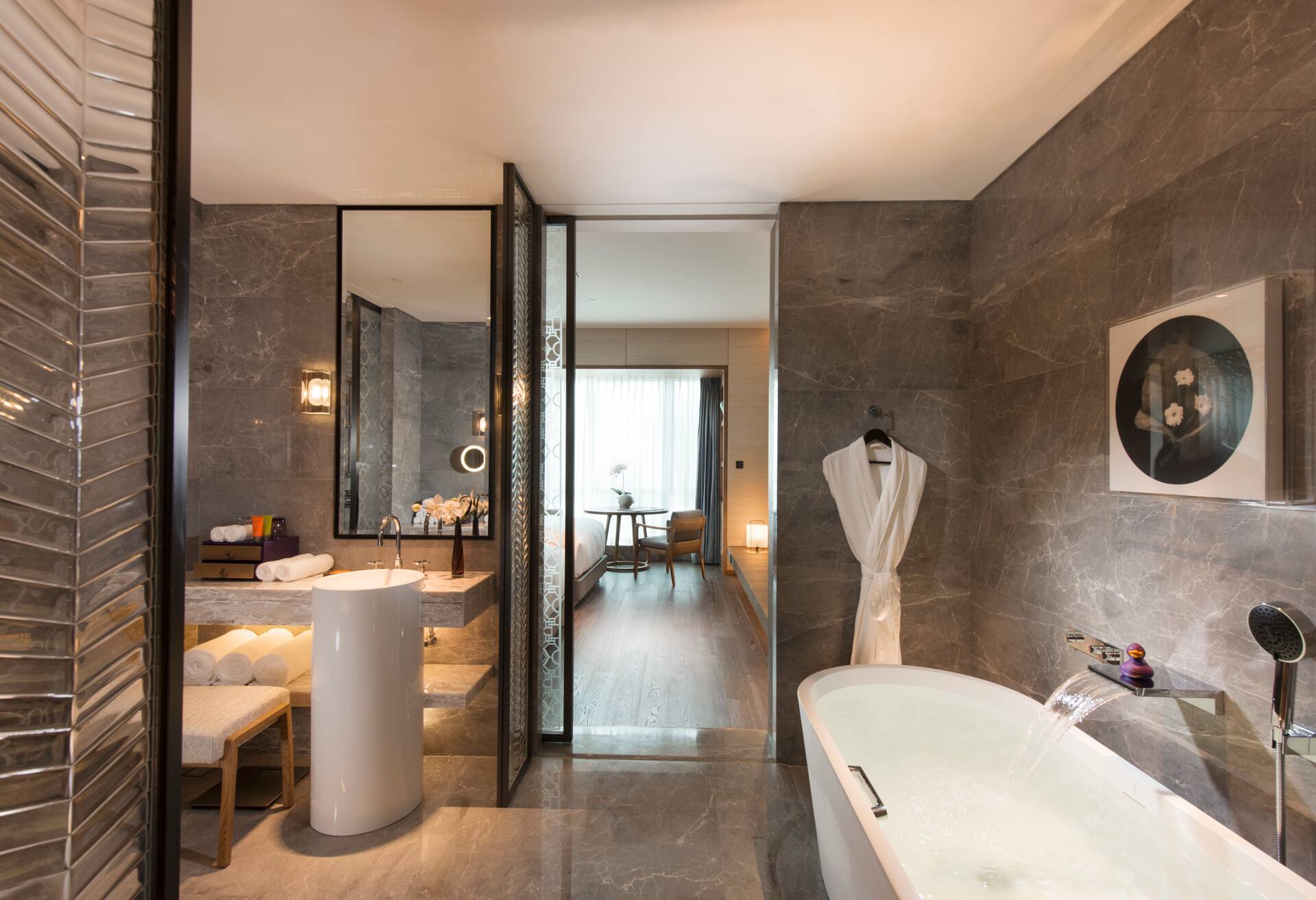 King Deluxe Room Canton Tower River View