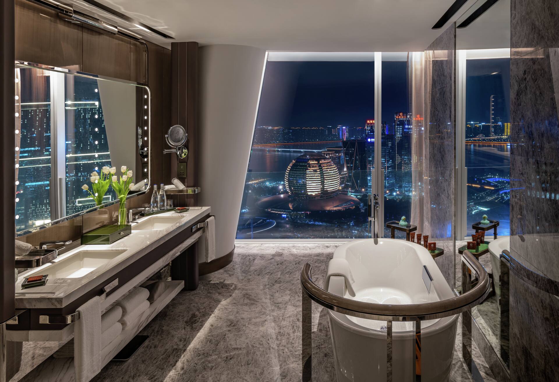 King Executive River View Room