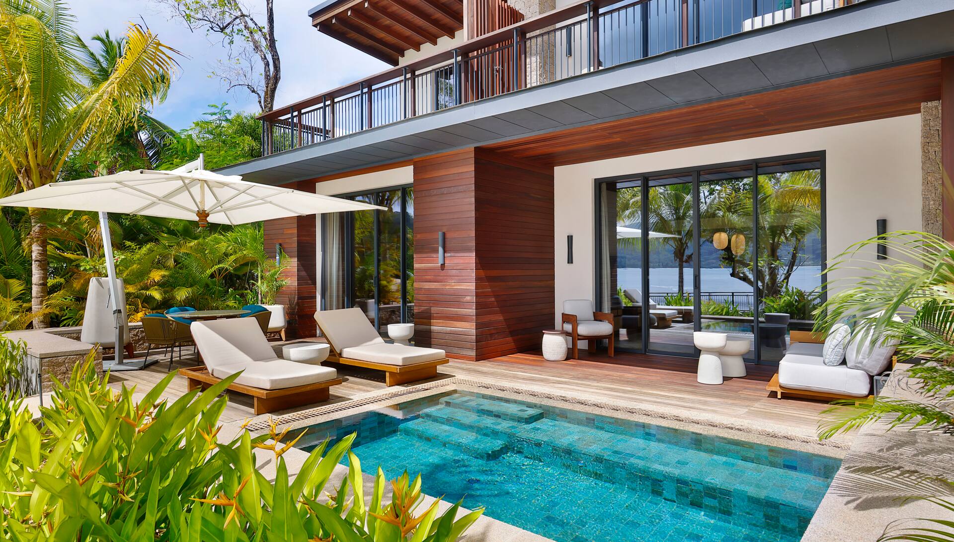 One Bedroom Bay House Suite with Plunge Pool