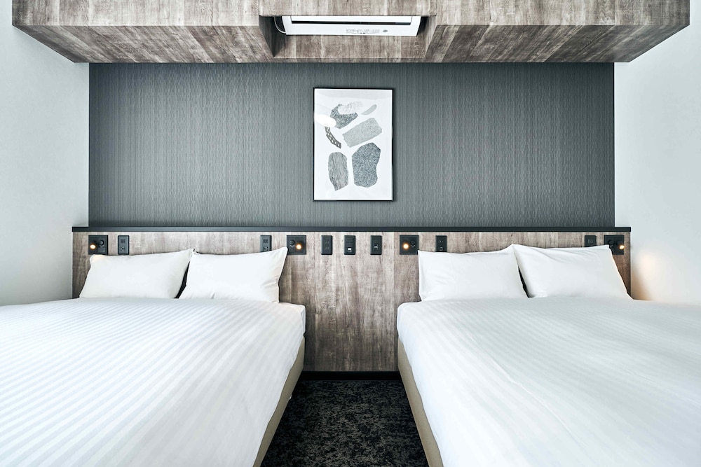 Deluxe Triple Room, Non Smoking - Photo 16