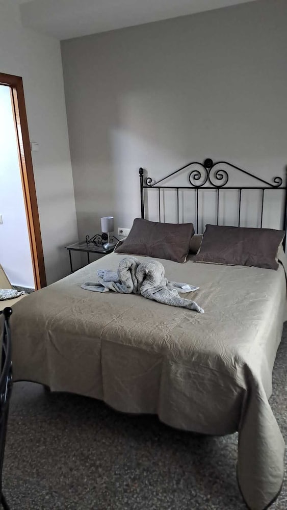 Deluxe Room, 1 Queen Bed, Ensuite