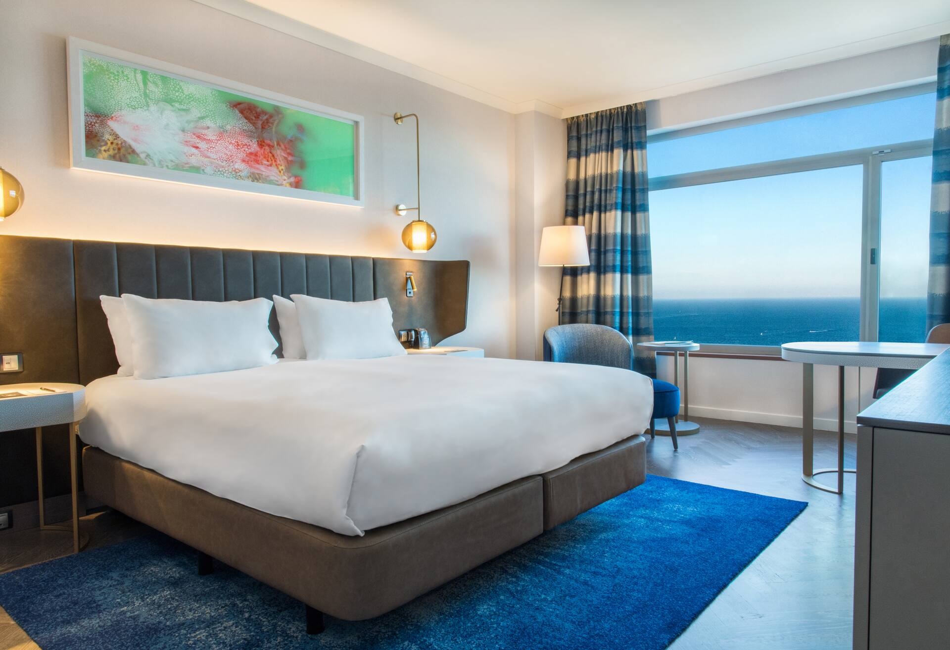 King Executive Sea View