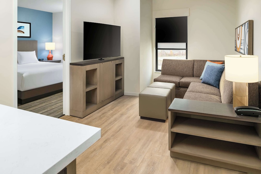 Suite, 1 Bedroom, Kitchen (King Bed) - Photo 6