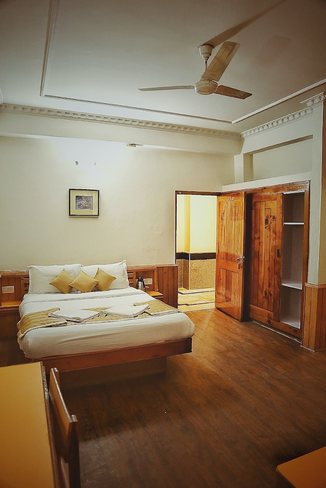 Standard Room photo 3