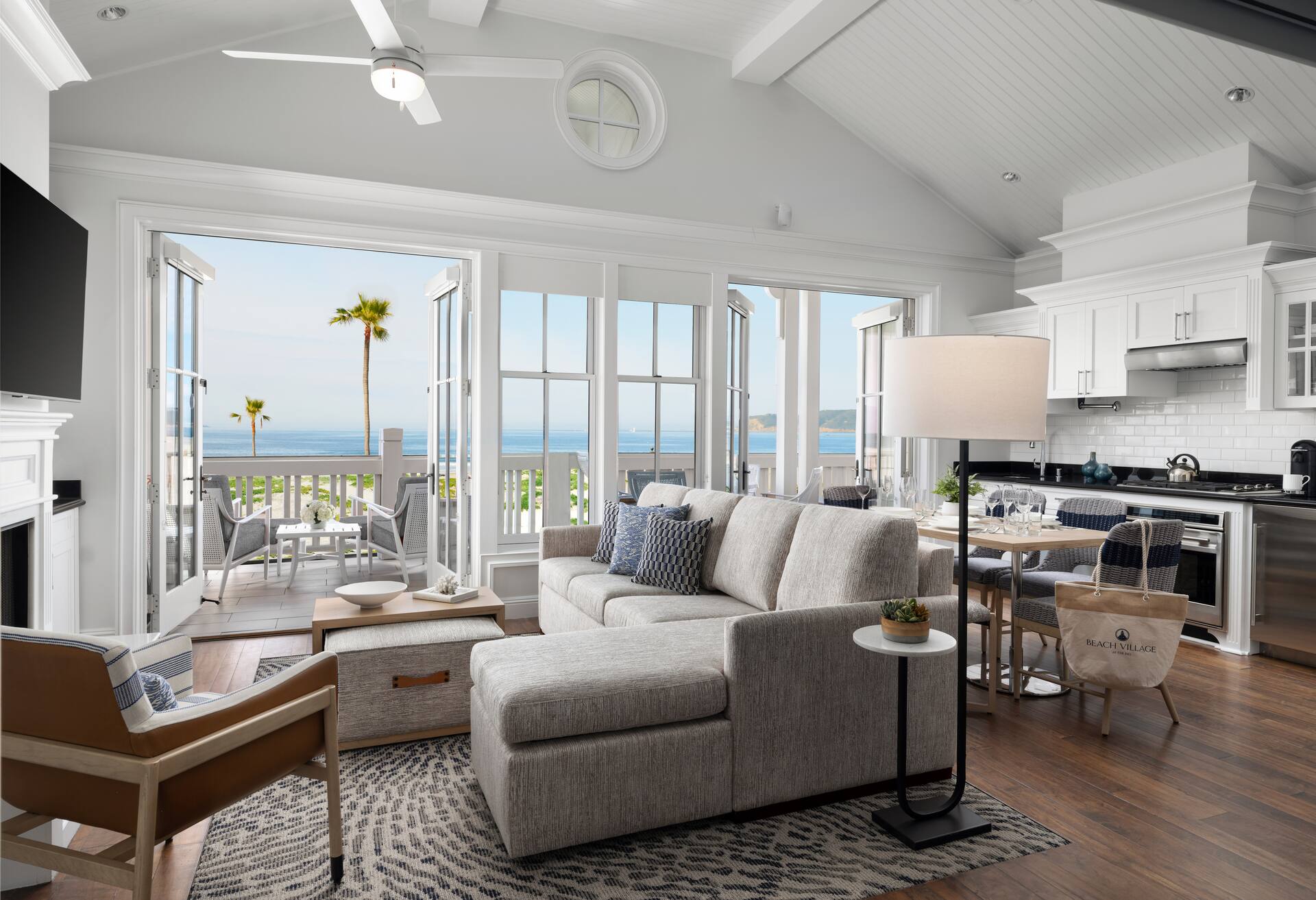 Beachfront Fireside Surf Cottage - 2 Bedroom thumbnail 6