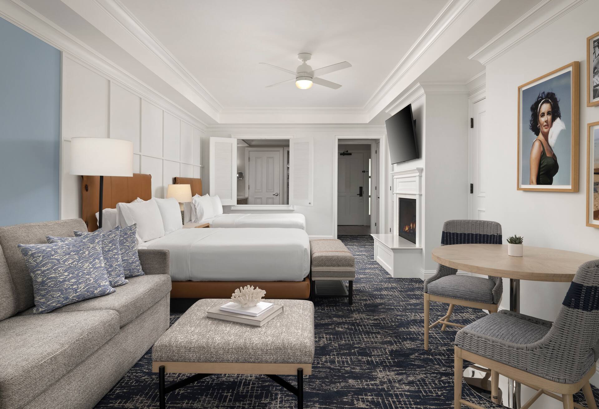 Coastal View Villa Guestroom - 2 Queen