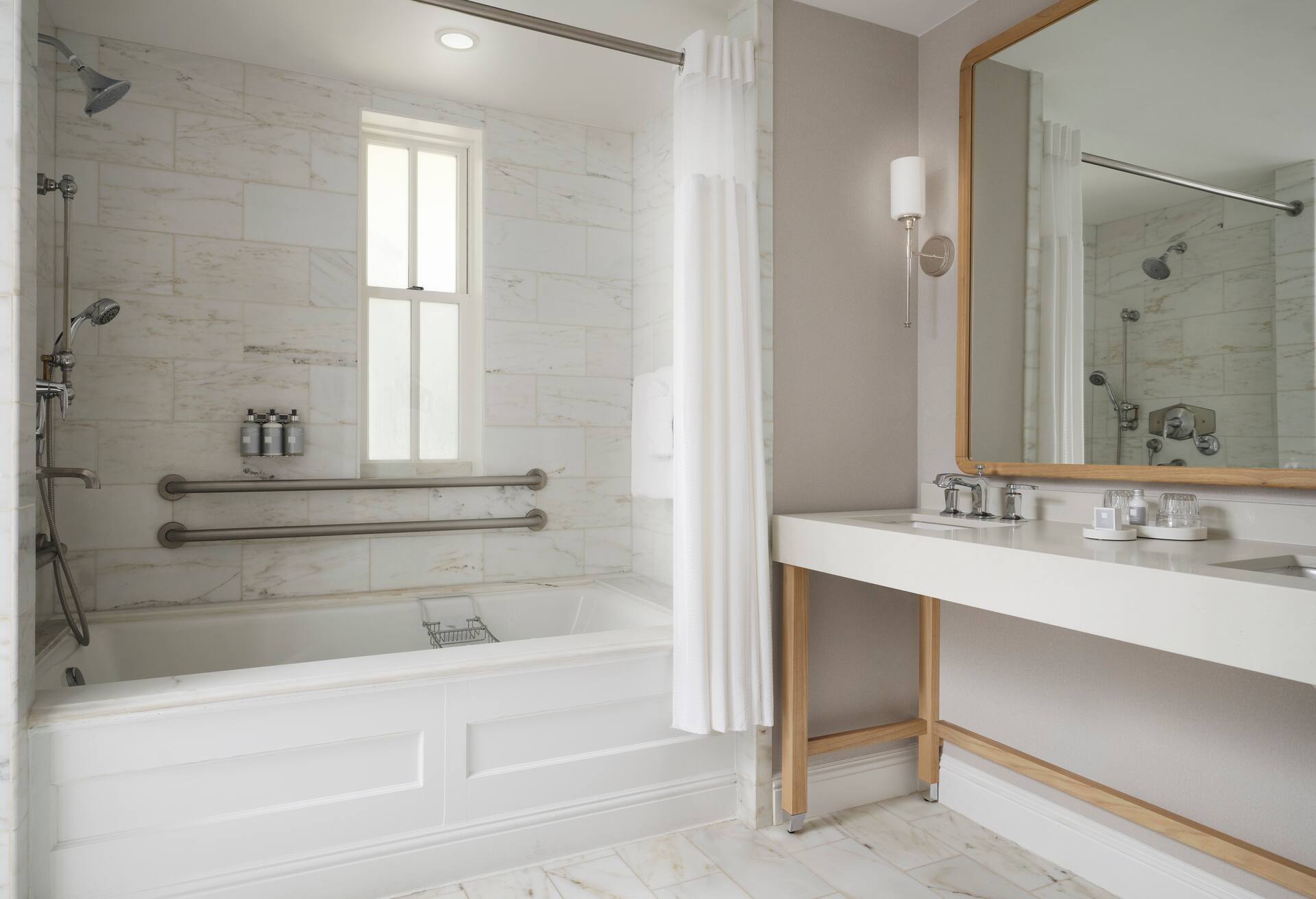 Beachfrnt Fireside Jr Ctg Mob/hear Access Tub