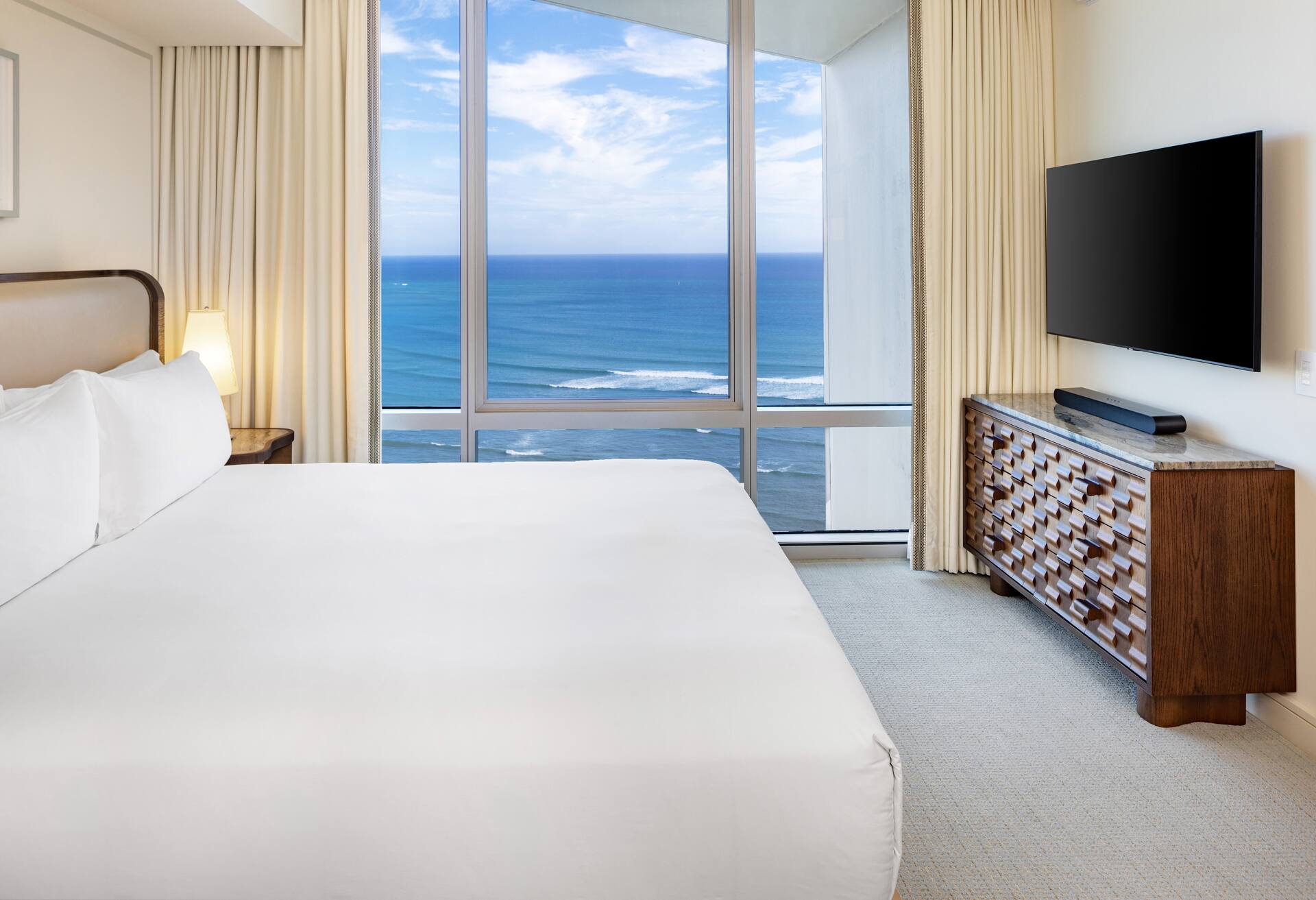 Ka Lai 1 Bedroom Ocean View Suite with Den