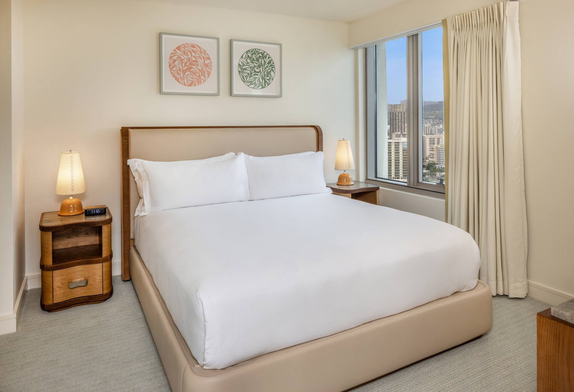Deluxe 2 Bedroom High Ocean View Suite thumbnail 6
