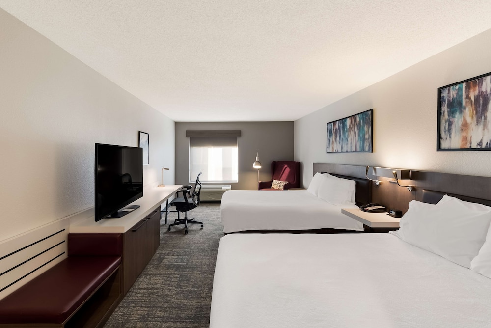 Standard Room, 2 Queen Beds photo 3