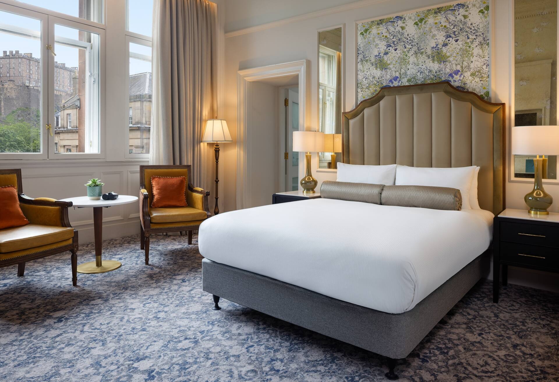 Queen Premier Room with Castle View