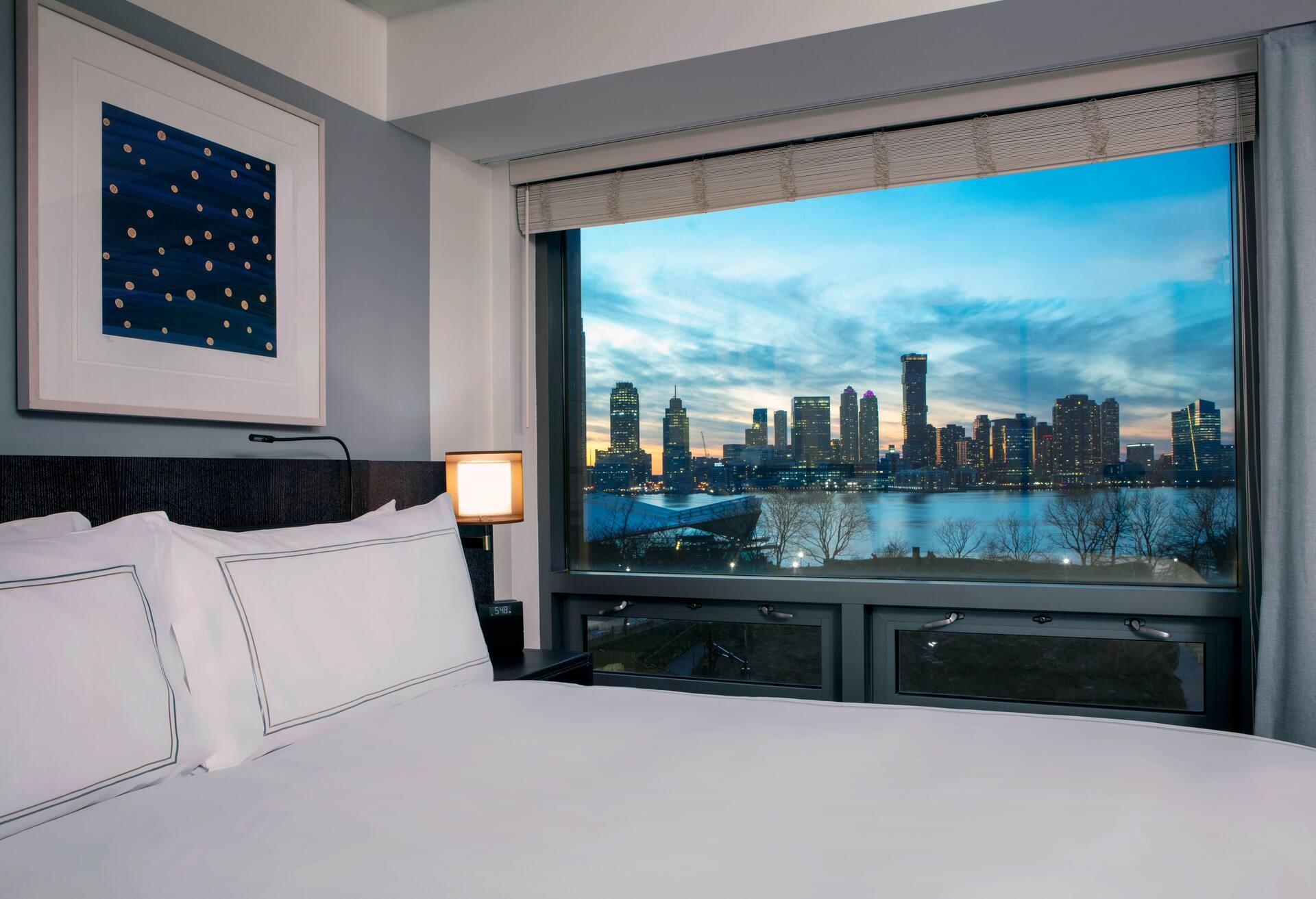 River View Ste 1k Mob Acc 3x3 Shwr W Sofa Bed
