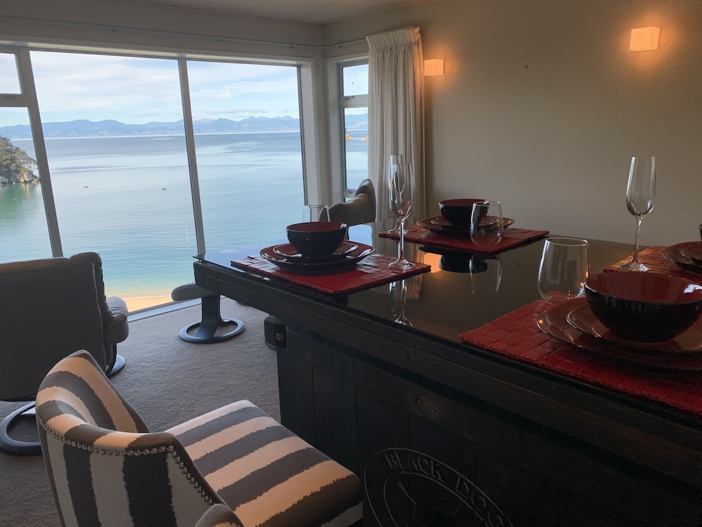 Signature Studio Suite photo 2