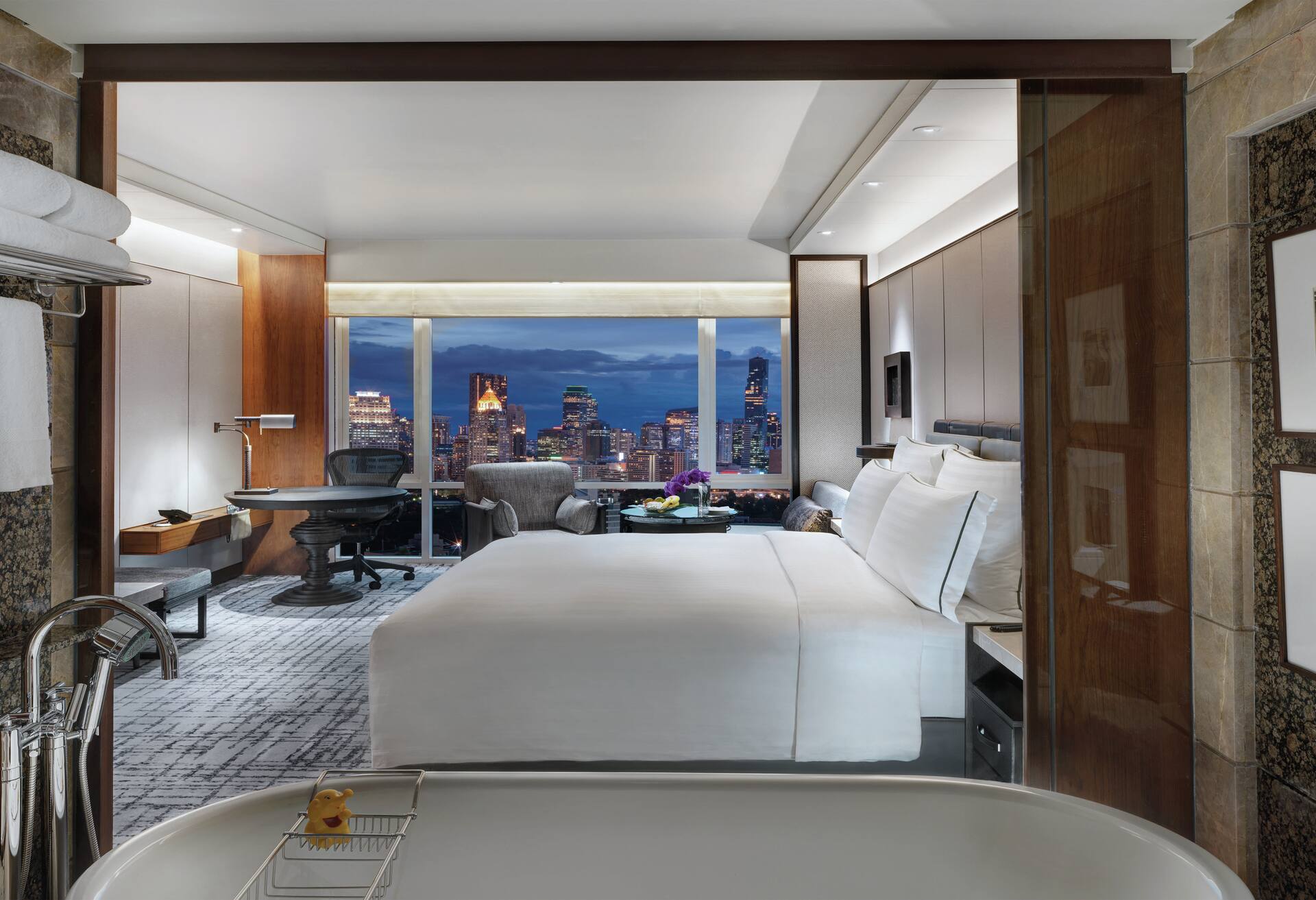 Premium King-high Floor