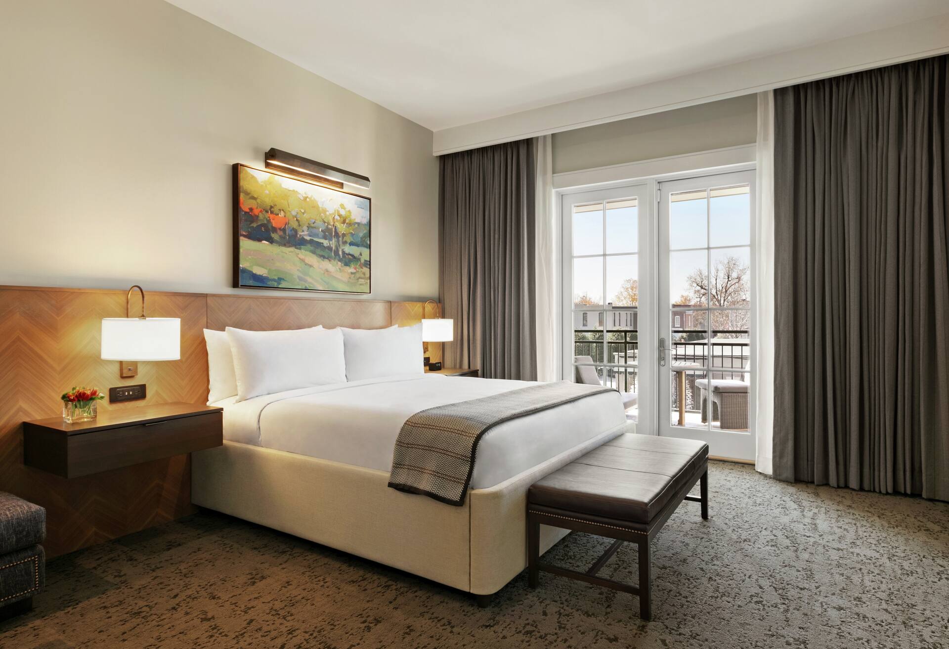 1 King Bed Guest Room with Balcony photo 1