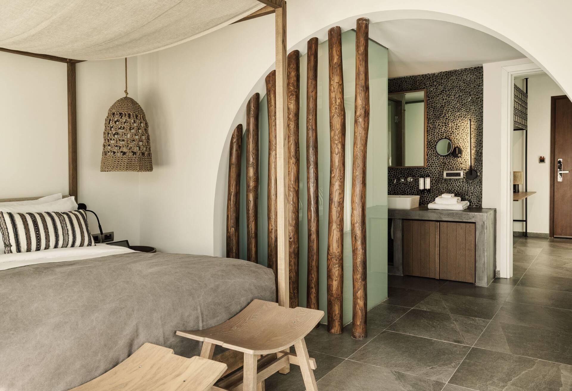 King Tropical Zen Bungalow Suite with Pr Pool