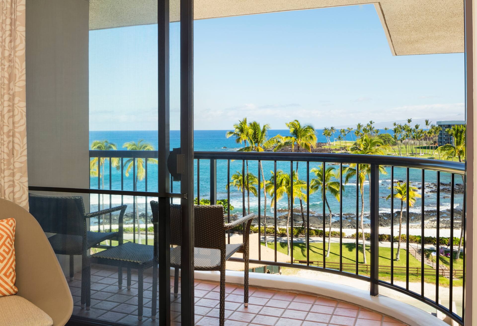 Makai Presidential Suite Ocean View 1 King