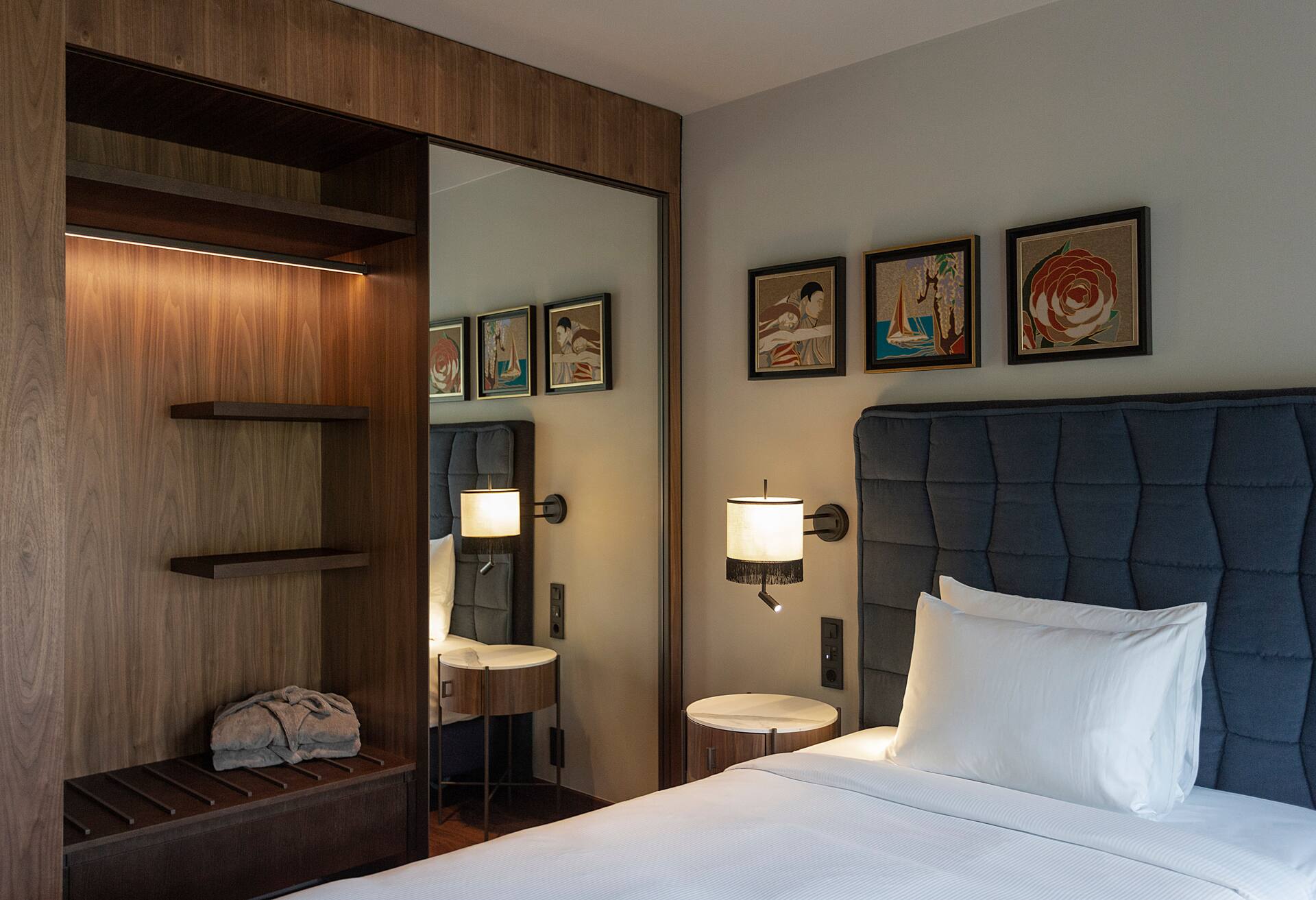 Keight Twin Room