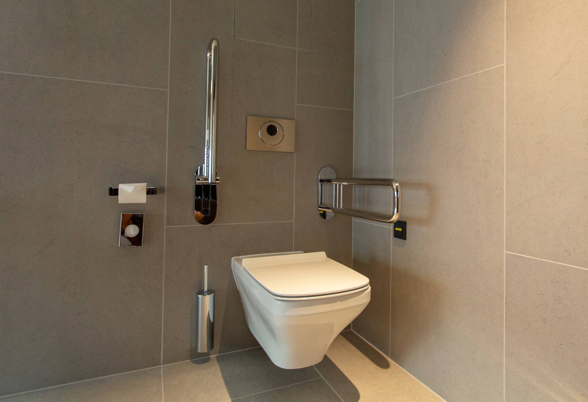 King Accessible Room
