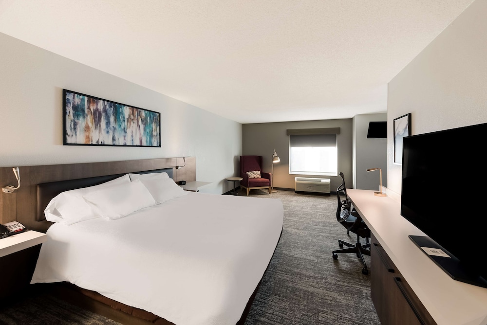 Standard Room, 1 King Bed photo 3