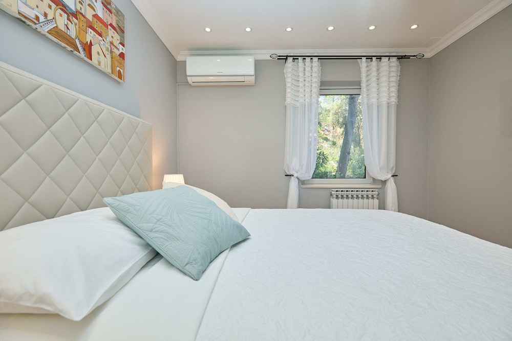 Apartment (3 Bedrooms)