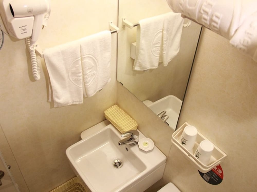 Twin Room(with Window) photo 2